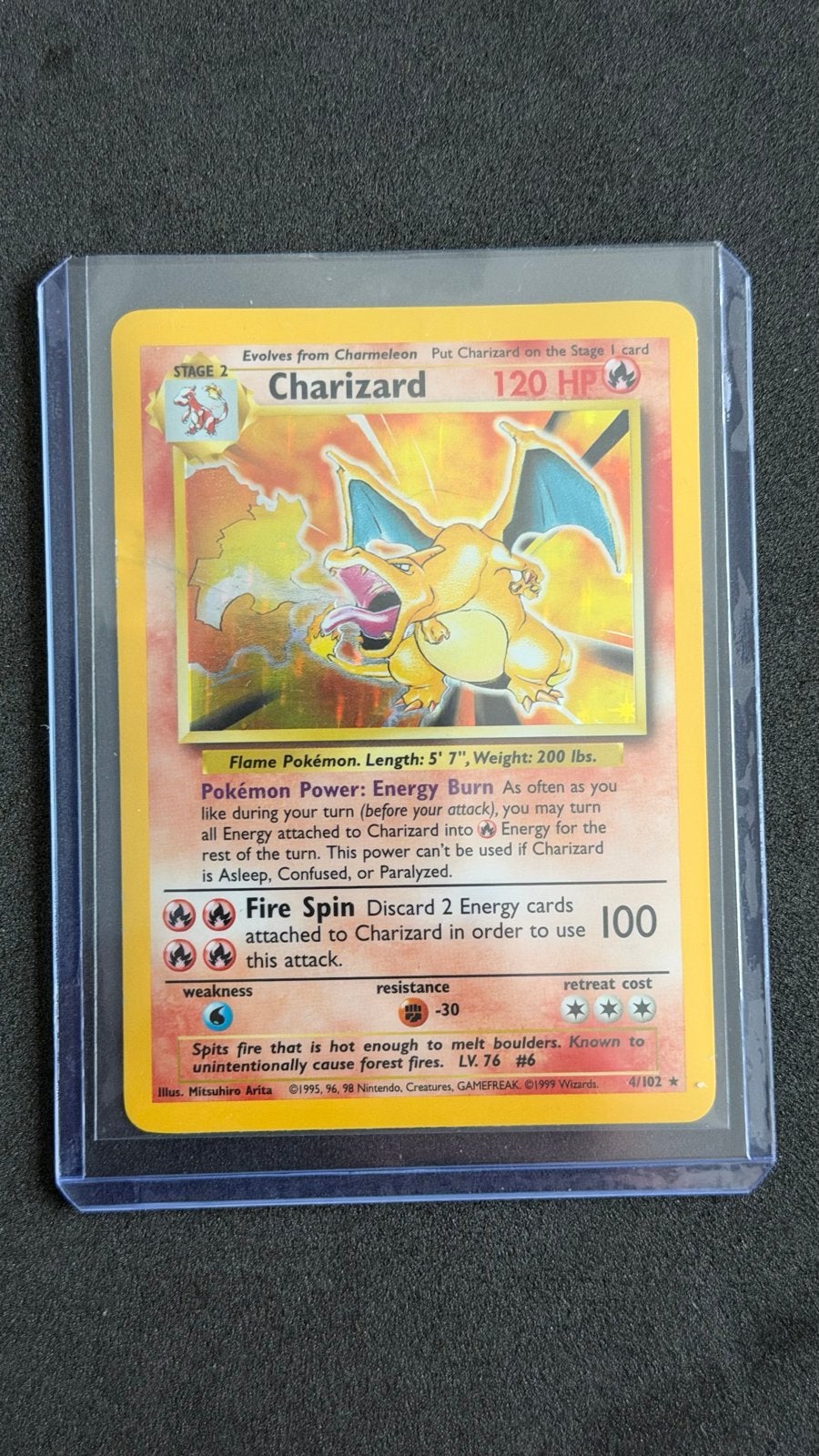 Charizard 4/102 Base Set Holo 1999, Ophalen of Verzenden, Gebruikt, Losse kaart, Foil