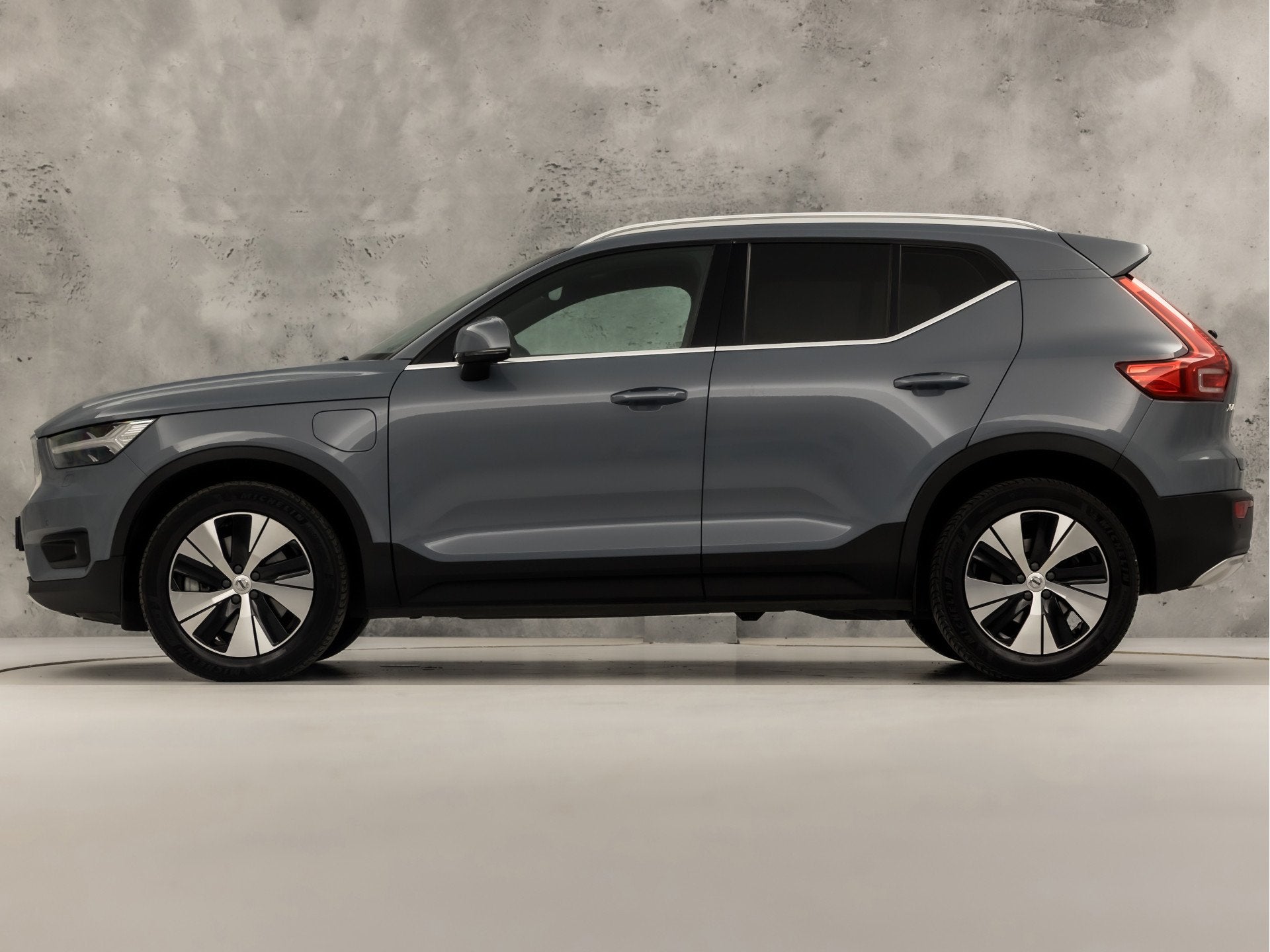 Volvo XC40 1.5 T4 Recharge Inscription 211Pk Automaat (APPLE, Auto's, 12 maanden, Stof, Plug-in hybride, Bedrijf