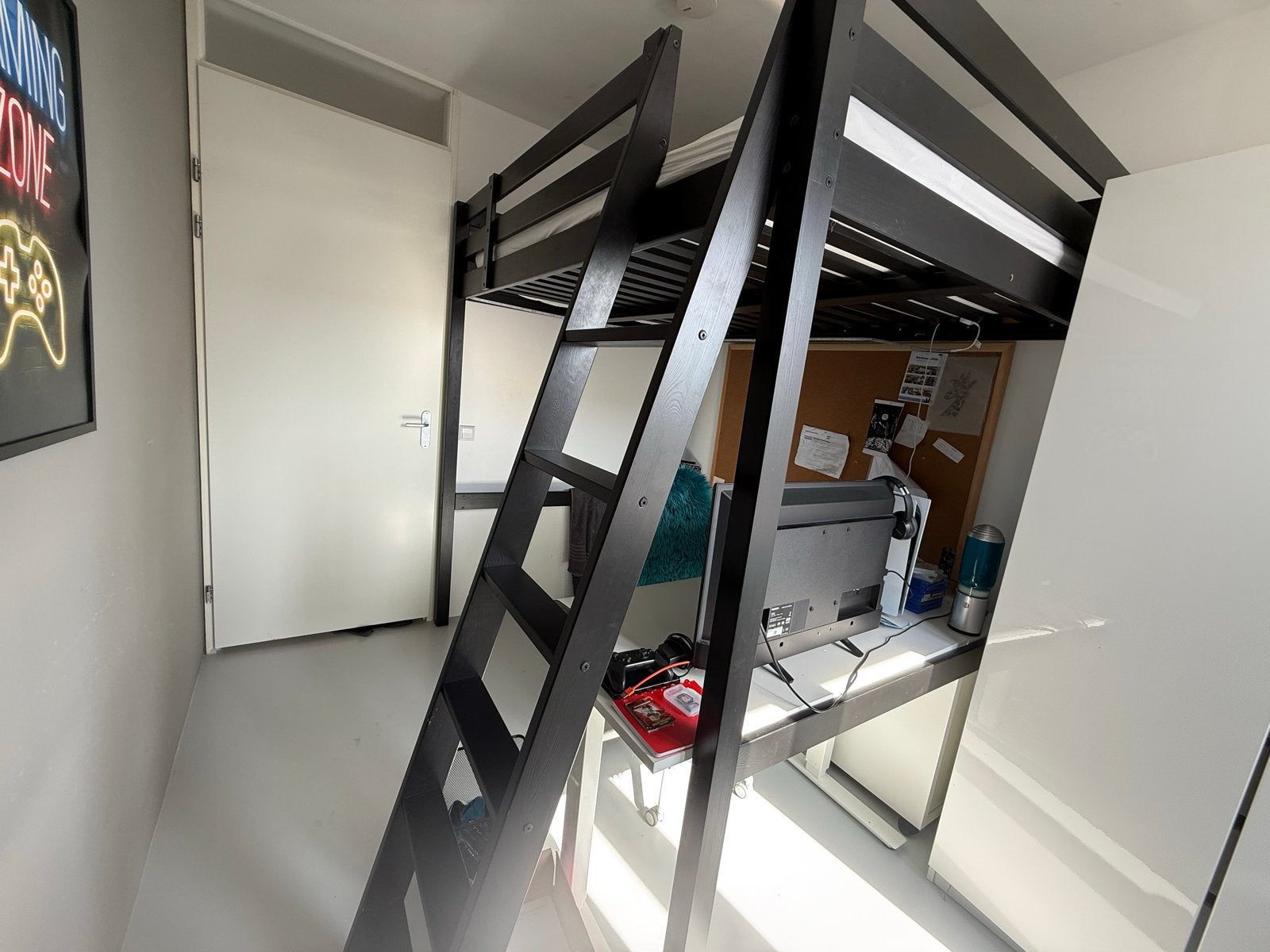 IKEA Stora hoogslaper met matras en matrasbeschermer, Ophalen, Gebruikt, Eenpersoons, Zwart