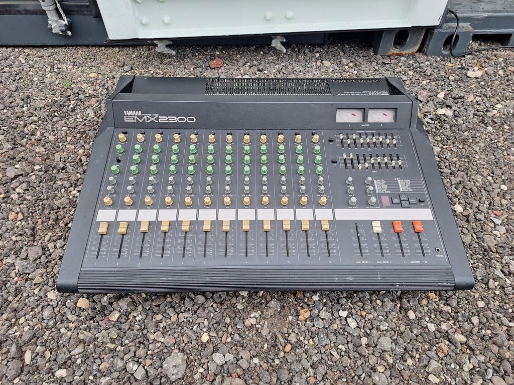 Yamaha EMX2300 powered mixer, Ophalen