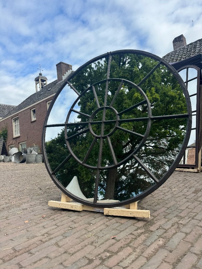 Unieke Ronde Spiegel 140Ø | Gietijzeren Stalraam |, Rond, Nieuw, 125 cm of meer, Ophalen of Verzenden