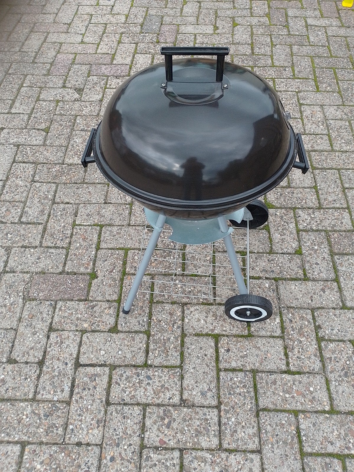 Compacte houtskool barbecue op wielen, Ophalen of Verzenden, Gebruikt