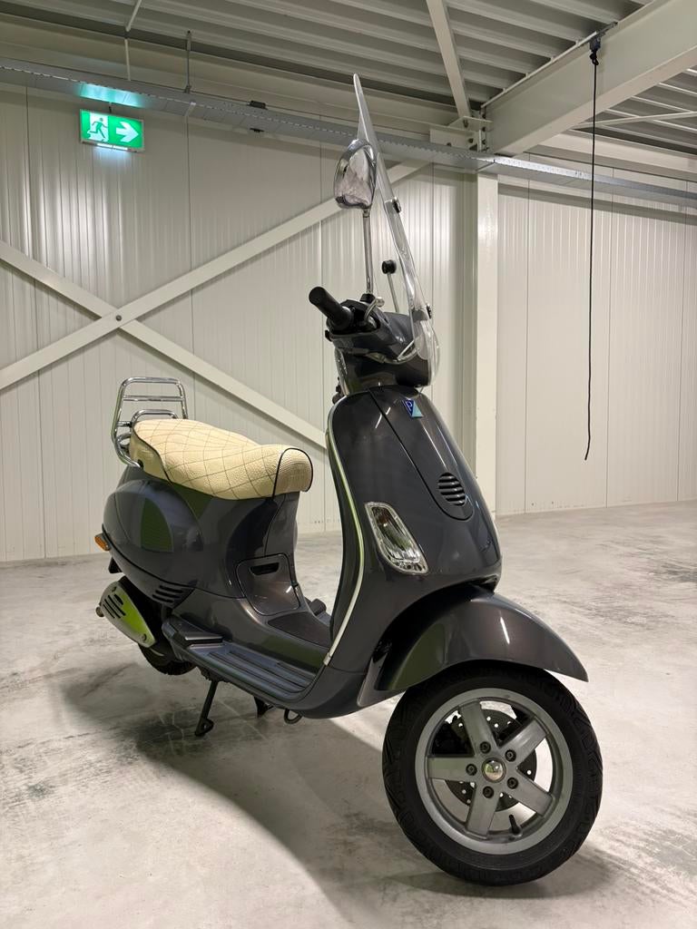 Vespa lx, Fietsen en Brommers, Scooters | Vespa, Zo goed als nieuw, Vespa LX, Maximaal 25 km/u, Tweetakt, Ophalen
