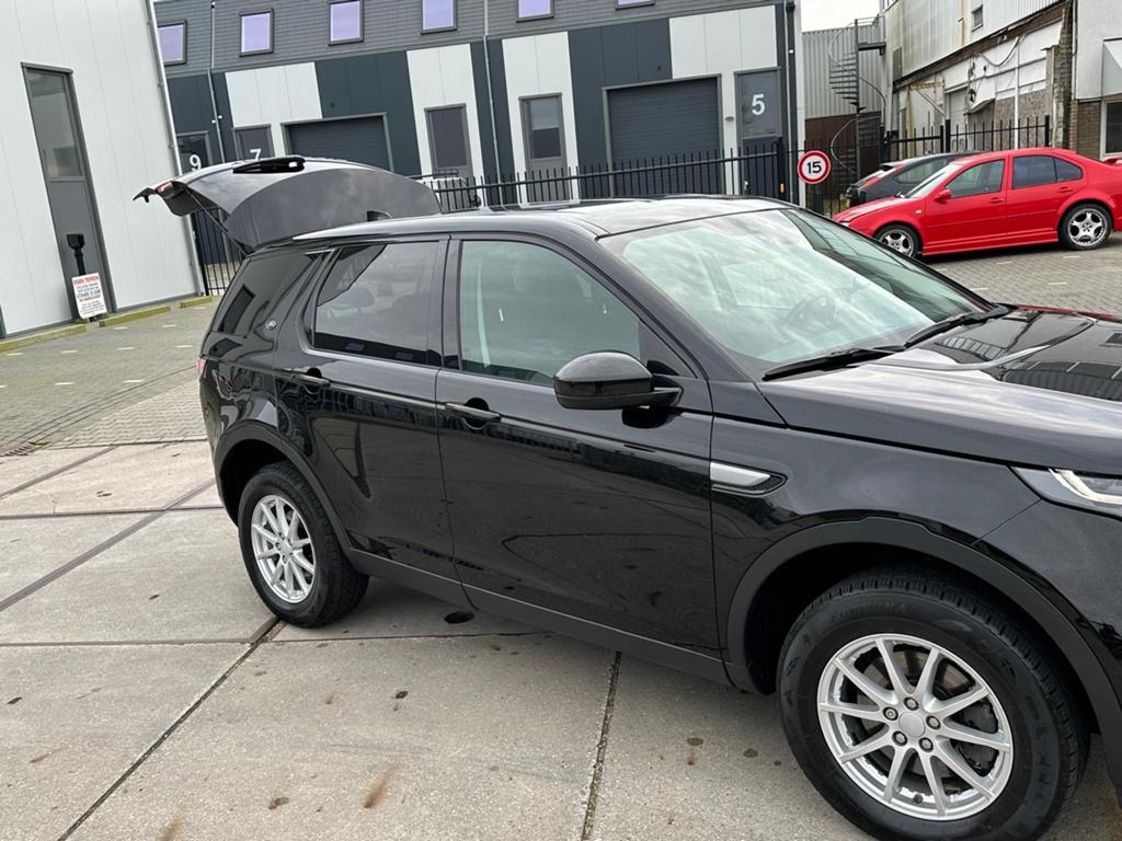 Land Rover Discovery Sport 2.0 TD4 150pk 4WD AUT 7p. 2017, Auto's, Land Rover, Automaat, 4 cilinders, Zwart, Origineel Nederlands