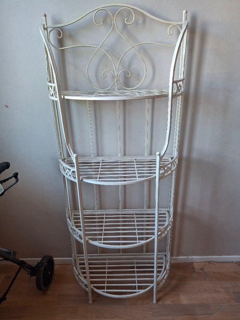 Smeedijzer kast, Ophalen