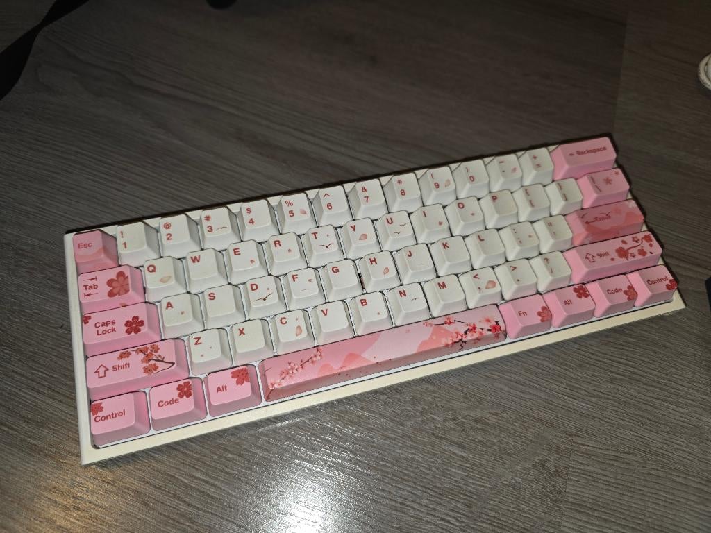 Ducky One 2 Mini origineel+custom keycaps (MX Brown), Computers en Software, Toetsenborden, Ophalen, Zo goed als nieuw, Qwerty