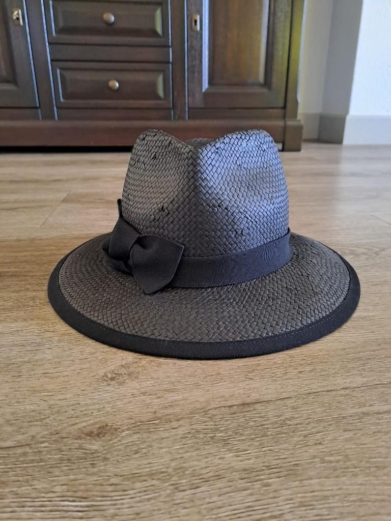 Mooie dames/tienerhoed, Ophalen of Verzenden, Zo goed als nieuw, 55 cm (S, 6⅞ inch) of minder, Hoed