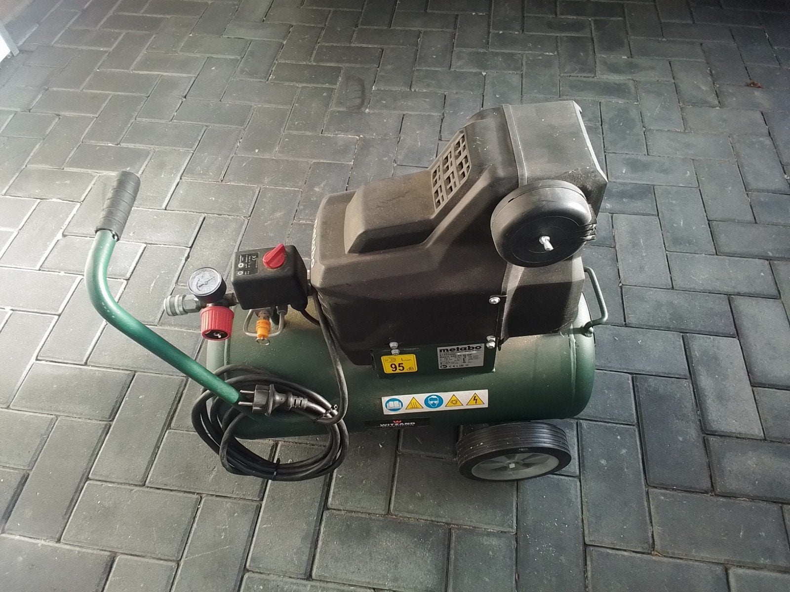 Metabo Basic 250-24 W OF Compressor -, Ophalen, Mobiel, Gebruikt, 6 tot 10 bar