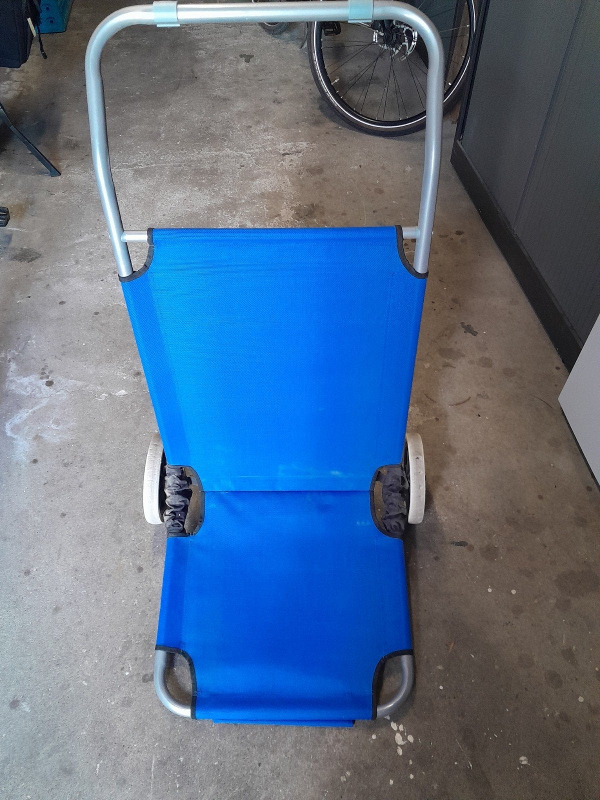 Opvouwbare strandstoel/trolley - Blauw, Caravans en Kamperen, Kampeeraccessoires, Ophalen of Verzenden, Gebruikt