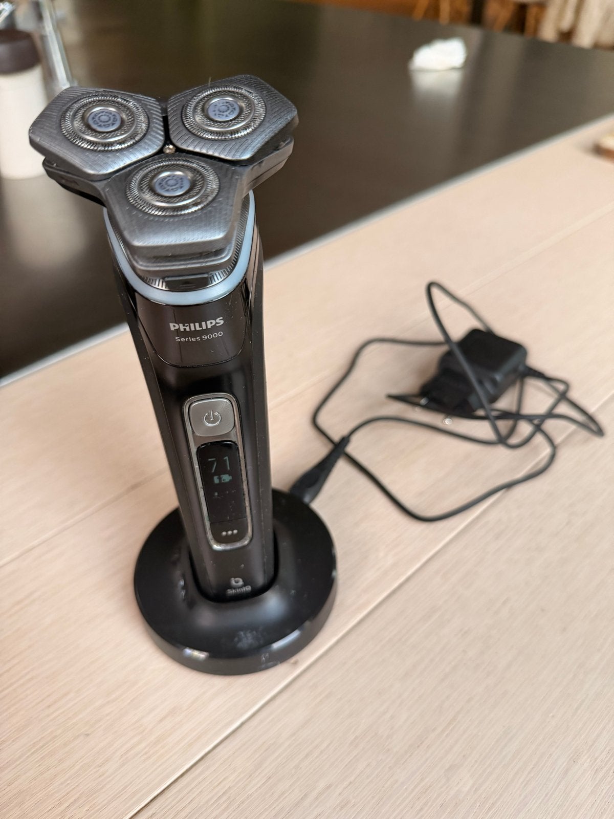 Philips Series 9000 Scheerapparaat met Oplaadstation, Ophalen of Verzenden, Gebruikt, Scheren en Epileren