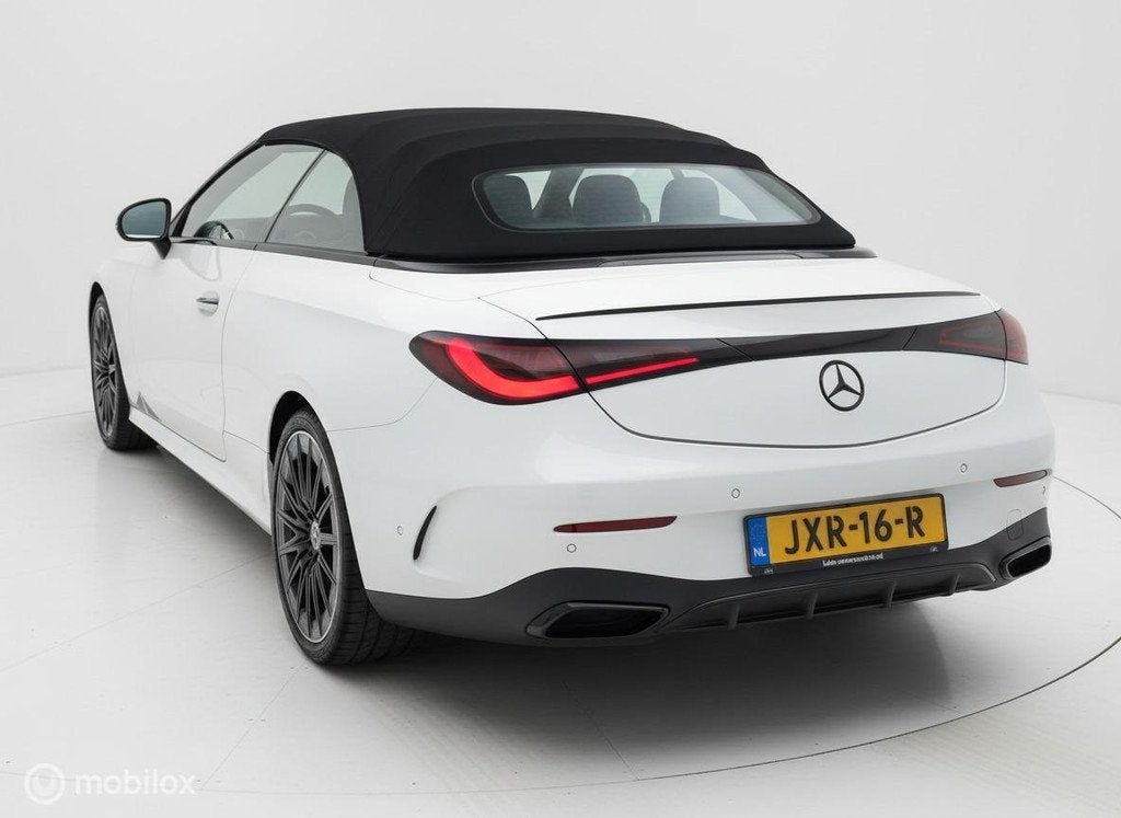 Mercedes CLE Cabriolet 200 AMG Line BURMESTER|LEDER|MEMORY|H, Auto's, Mercedes-Benz, Euro 6, 4 cilinders, Cabriolet, 4 stoelen