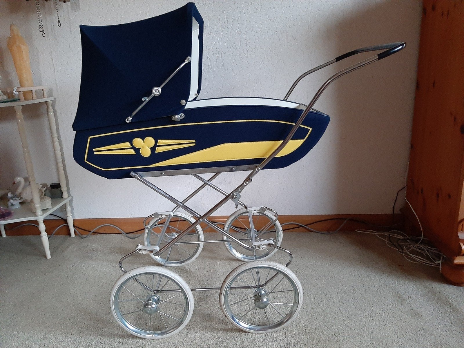 GRITE PRACHTIGE POPPENWAGEN., Ophalen, Zo goed als nieuw, Babypop