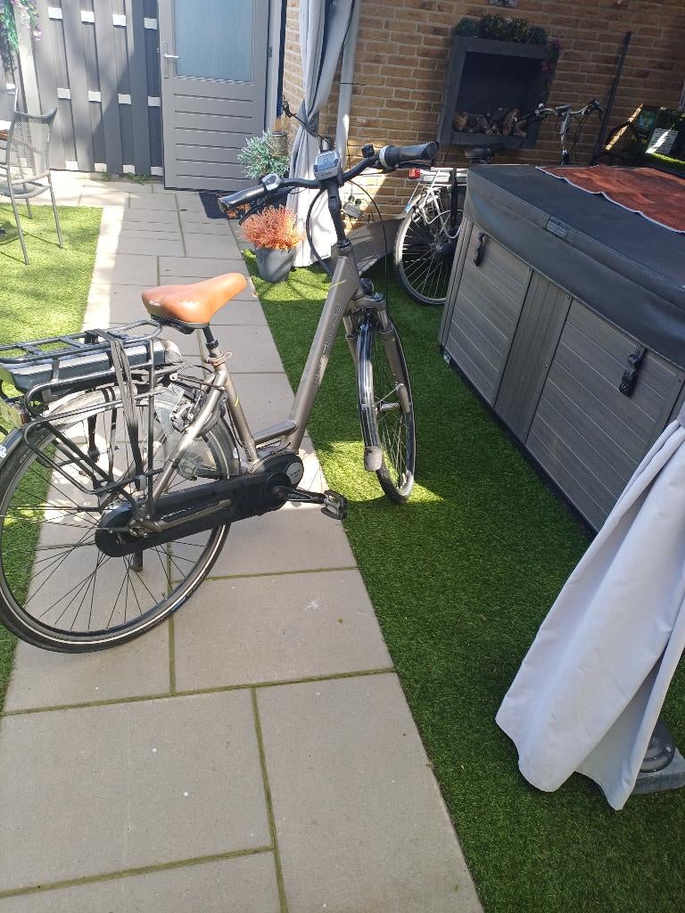 elektrische dames fiets, Gebruikt, 47 tot 50 cm, Versnellingen, Schijfrem