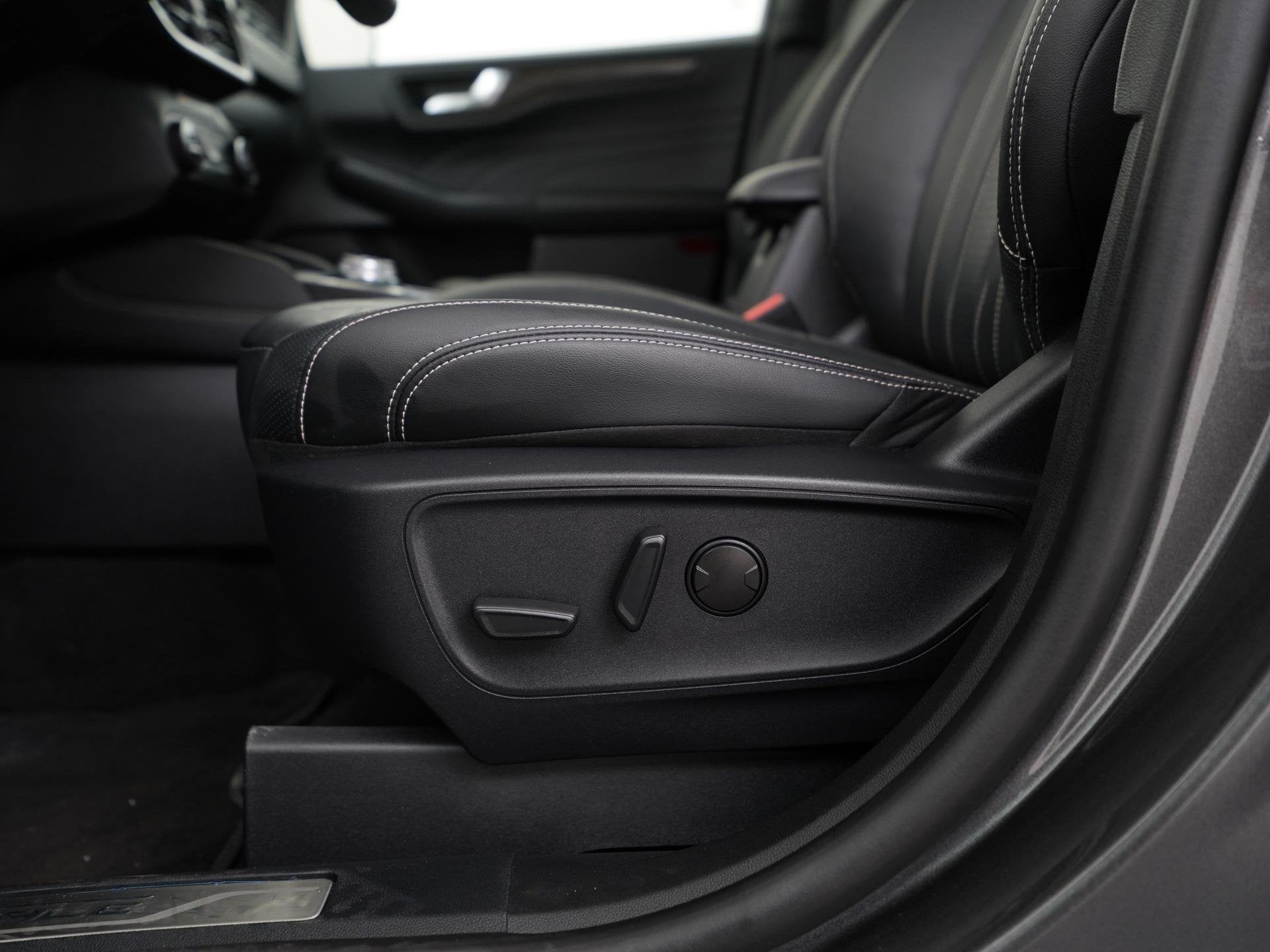 Foto 46 van Ford Kuga 2.5 PHEV Vignale | Panoramadak | ACC | Head Up | Z