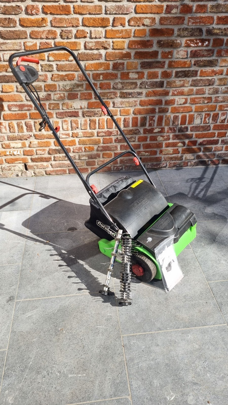 Florabest elektrische verticuteermachine/grasmaaier, Ophalen, Zo goed als nieuw, Opvangzak, 30 t/m 39 cm