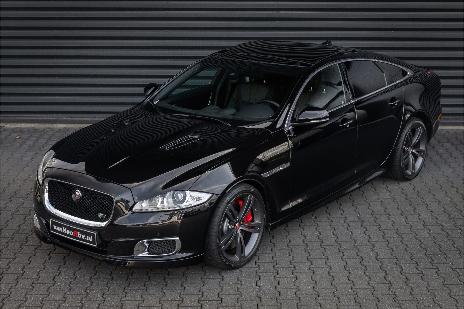 Jaguar XJR 5.0 V8 SC - Ultimate Black (bj 2015, automaat), Automaat, Euro 5, Achterwielaandrijving, Bedrijf