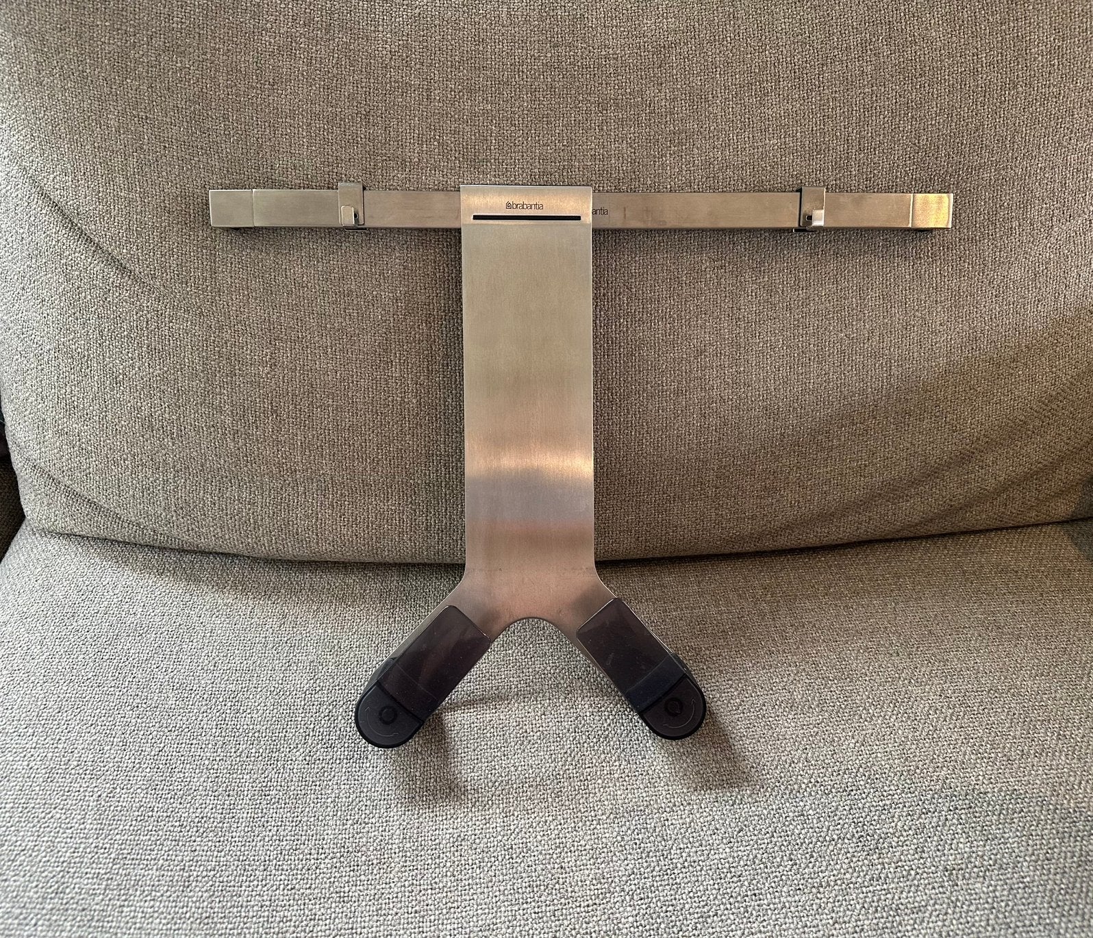 Brabantia muurrek matt steel, Minder dan 50 cm, Ophalen of Verzenden, Zo goed als nieuw, Minder dan 100 cm