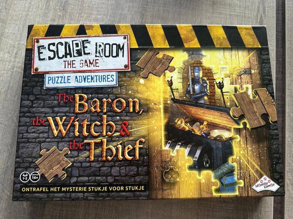 Escape Room The Game: The Witch & The Thief, Drie of vier spelers, Ophalen of Verzenden, Zo goed als nieuw