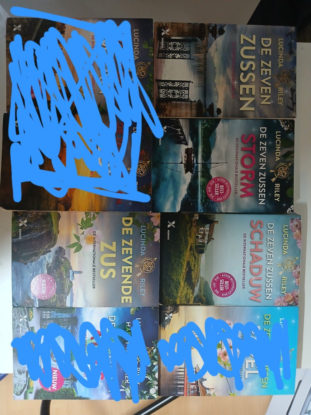 De Zeven Zussen serie - Lucinda Riley - deel 1, 2, 3 en 7, Boeken, Romans, Gelezen, Nederland, Ophalen of Verzenden