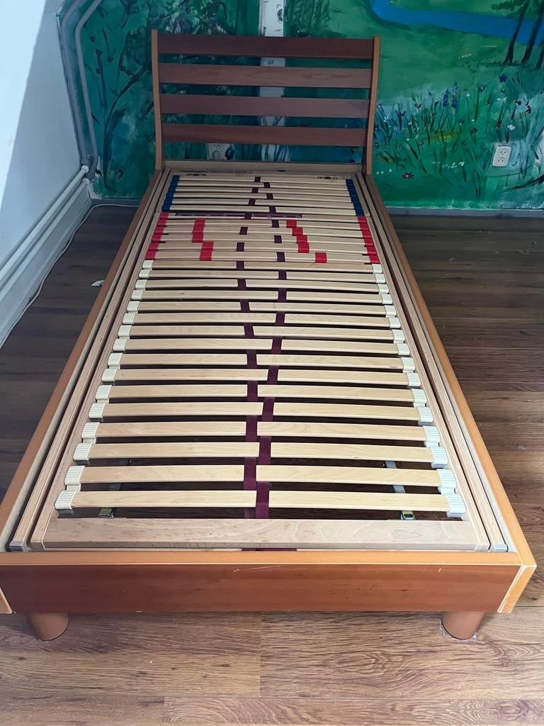 Eenpersoons bed inclusiev lattenbodem, Ophalen, 90 cm, Eenpersoons, Bruin