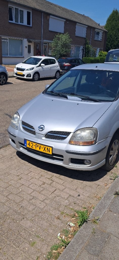 Nissan Almera Tino 1.8 2004 Grijs, 4 cilinders, Almera Tino, Origineel Nederlands, 115 pk