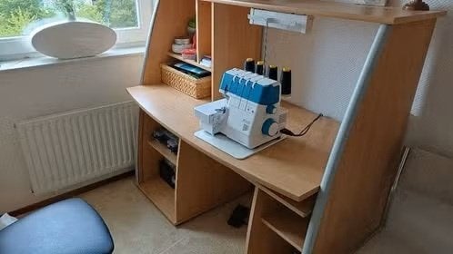 Houten bureau voor naaimachine, Hobby en Vrije tijd, Naaimachines en Toebehoren, Ophalen, Lockmachine, Pfaff
