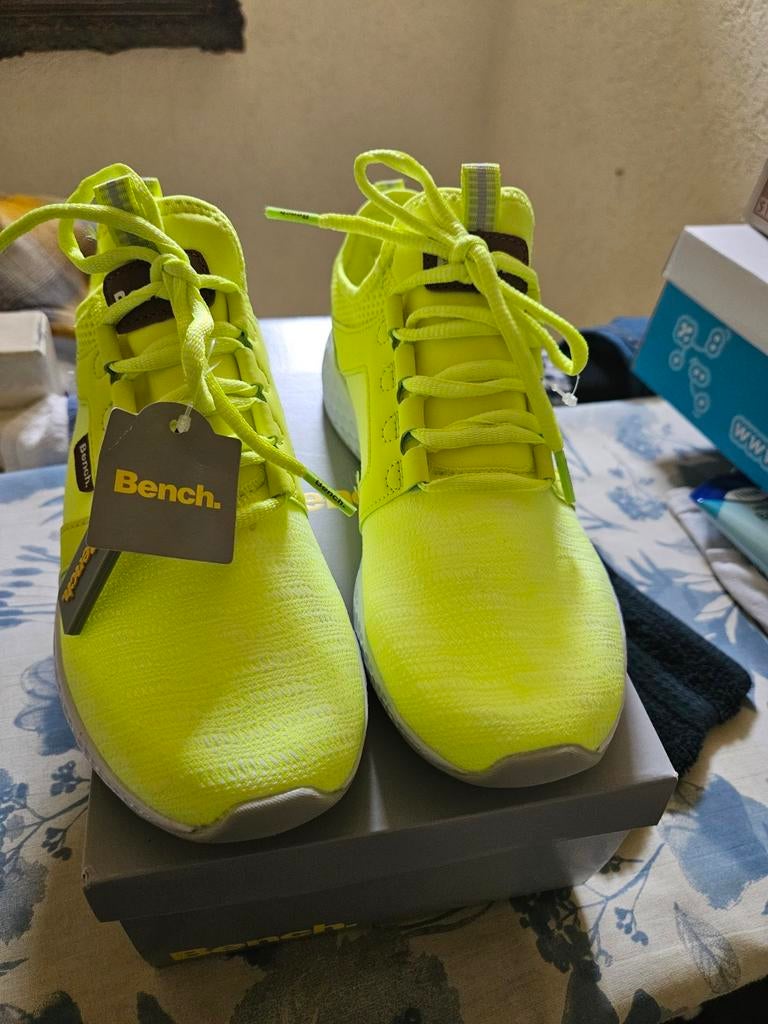 Nieuwe Bench. sneakers, neon geel, maat 39, Bench., Geel, Nieuw, Ophalen of Verzenden