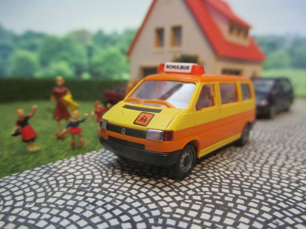 Volkswagen T4 Transporter Bus - Herpa Schoolbus, Ophalen of Verzenden, Zo goed als nieuw, Bus of Vrachtwagen, Herpa
