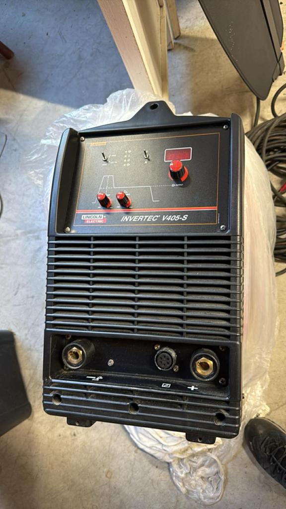 Lincoln Invertec V405-S lasapparaat (380V) met kabels, Ophalen of Verzenden, Zo goed als nieuw, 250 ampère of meer, Inverter