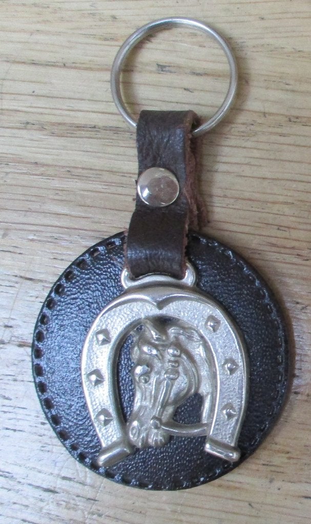 vintage? sleutelhanger paard met hoefijzer nette staat, Ophalen of Verzenden, Zo goed als nieuw