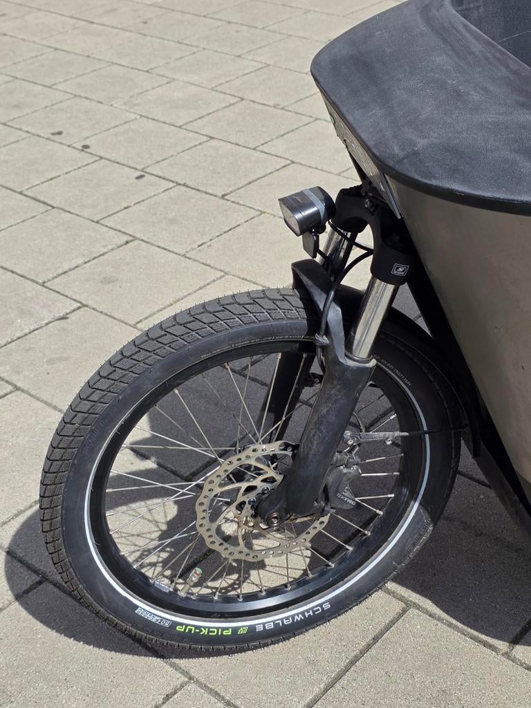 Elektrische Carqon bakfiets met deurtje hondenbakfiets, 4 kinderen of meer, Ophalen of Verzenden, Zo goed als nieuw, Info@carqon.nl