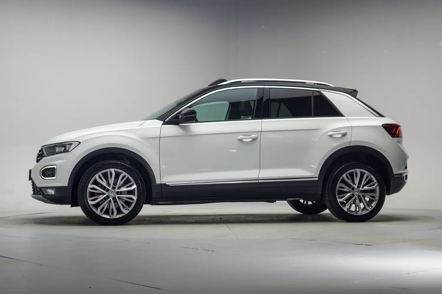 Volkswagen T-Roc 1.5 TSI 150pk Sport Executive [ Panorama LE, Auto's, Automatische klimaatregeling, 4 cilinders, 150 pk, Wit