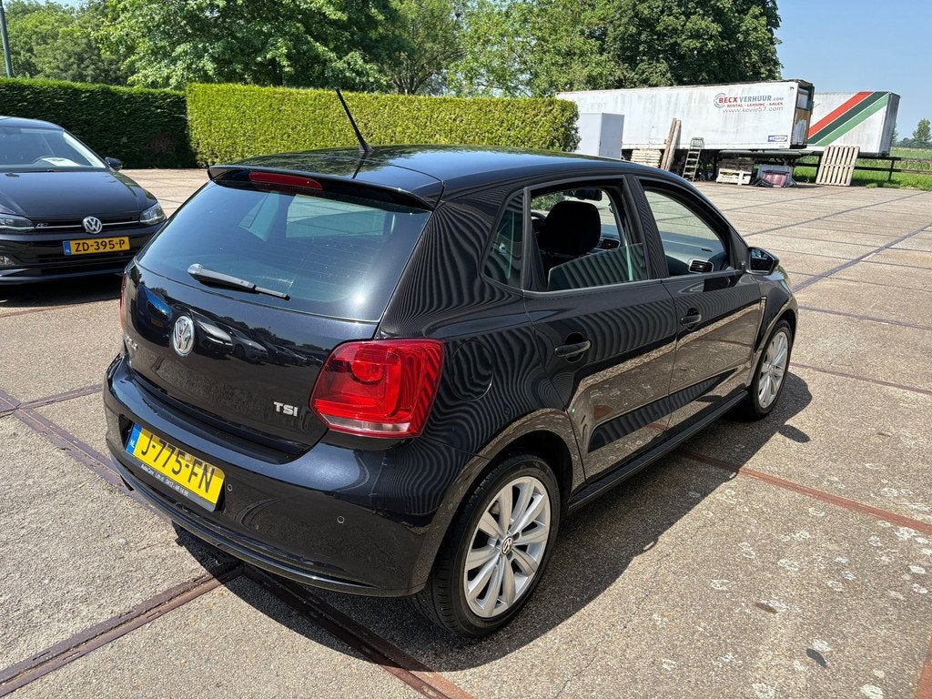 Volkswagen Polo 1.2 TSI Highline, Auto's, Volkswagen, Voorwielaandrijving, Euro 5, Zwart, 988 kg