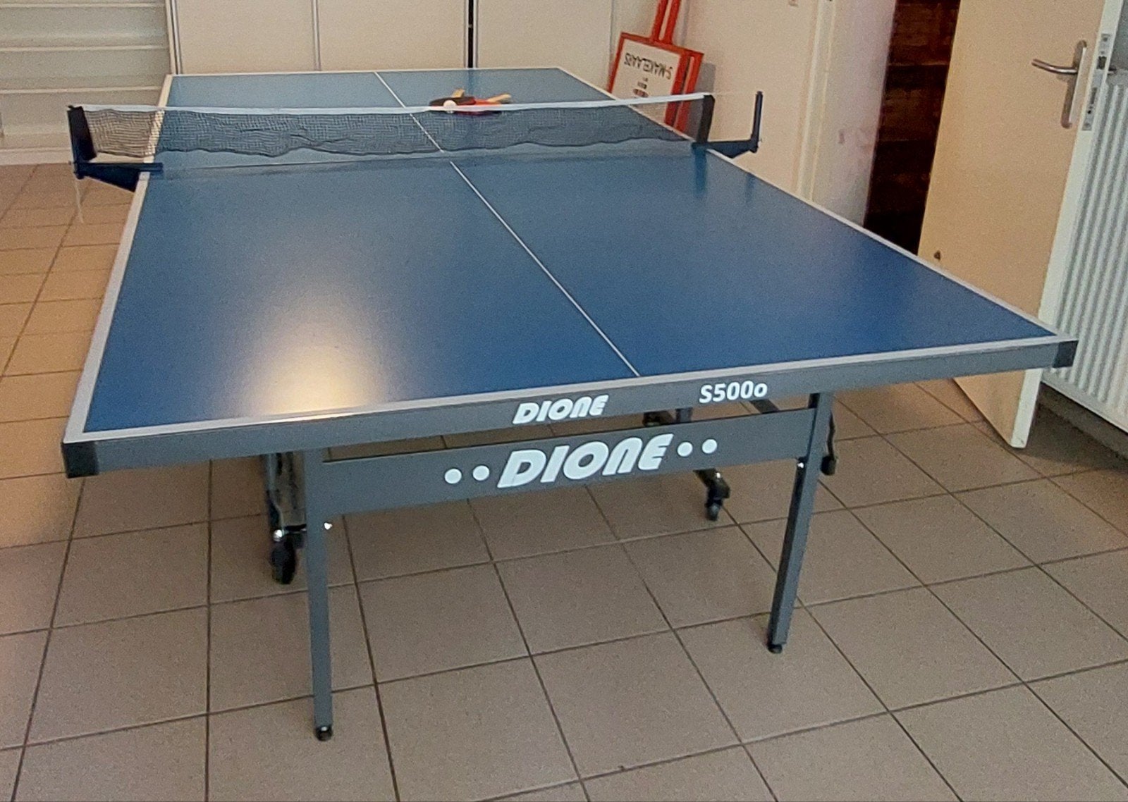 tafeltennistafel Dione S500o, nauwelijks gebruikt, Sport en Fitness, Tafeltennis, Ophalen, Zo goed als nieuw, Tafel Outdoor, Verrijdbaar