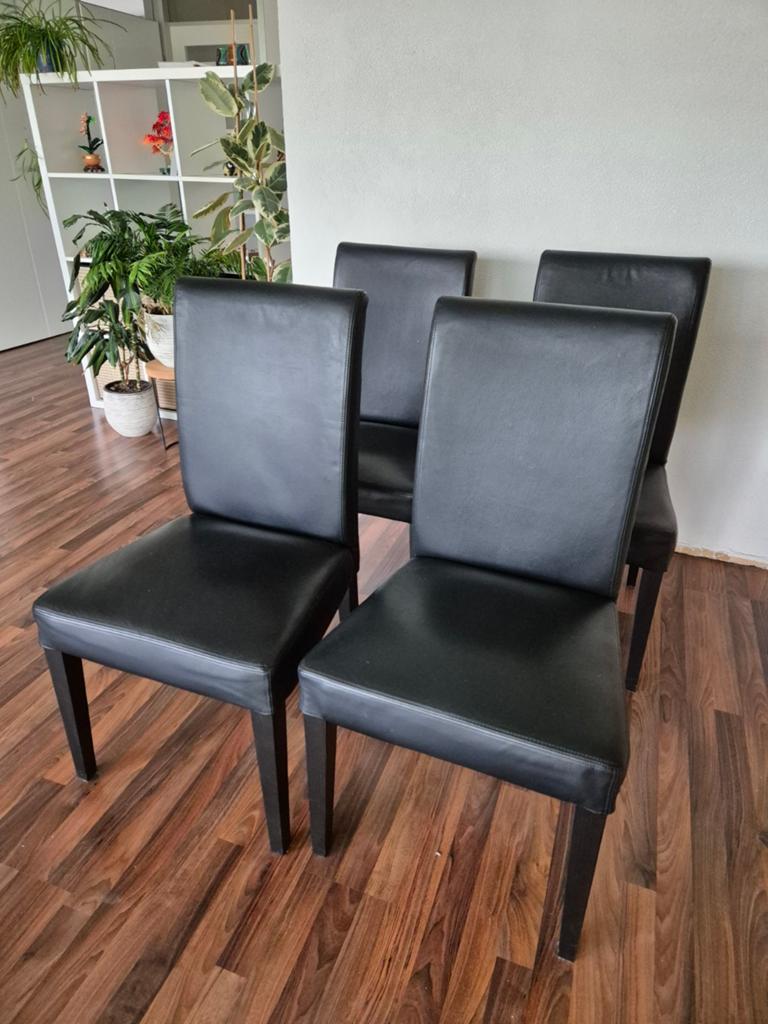 4 IKEA eetkamerstoelen met leren bekleding, Huis en Inrichting, Stoelen, Ophalen, Gebruikt, Zwart, Leer