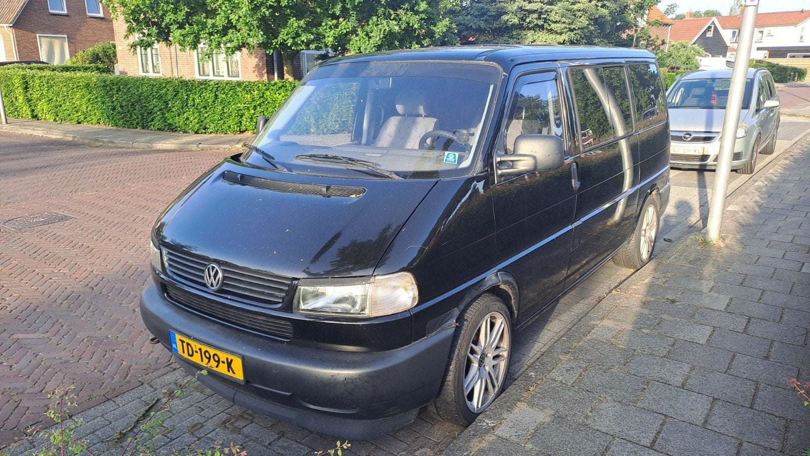 Bieden - Volkswagen T4 1998 Zwart - distributieriem kapot, Auto's, Volkswagen, Particulier, Overige modellen, Benzine, MPV, Geïmporteerd