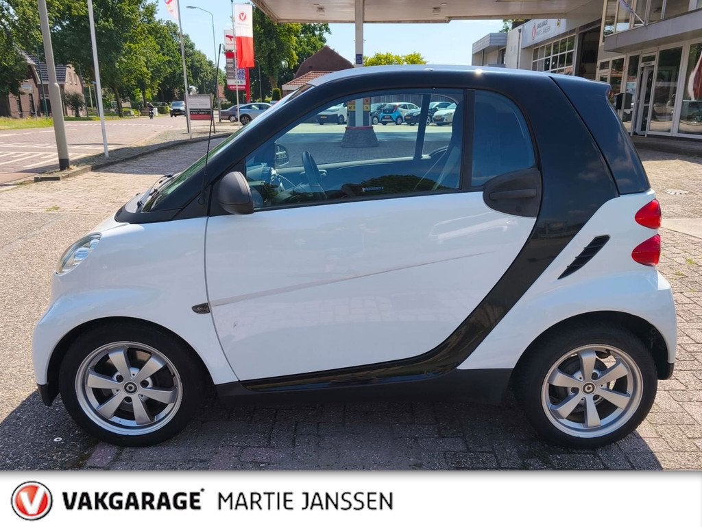 Smart Fortwo coupé 1.0 mhd Pure, Auto's, Smart, Euro 5, Gebruikt, Zwart, 18 €/maand