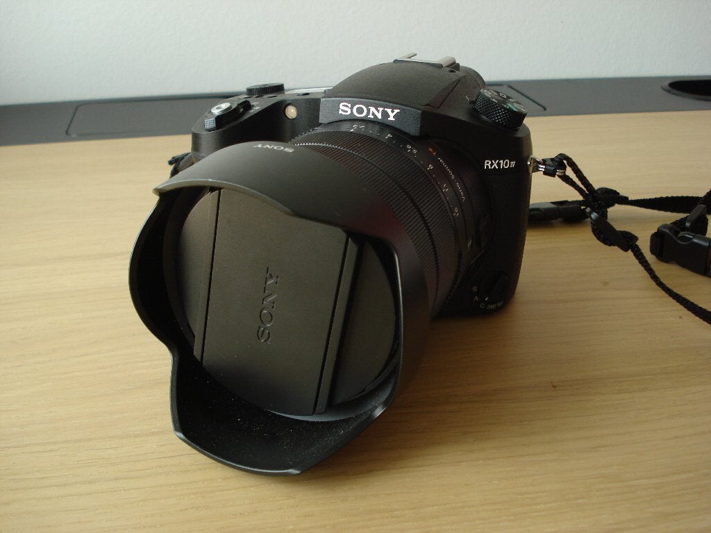 camerta, Audio, Tv en Foto, Ophalen, Gebruikt, Screenprotector, Kantelbaar/draaibaar scherm
