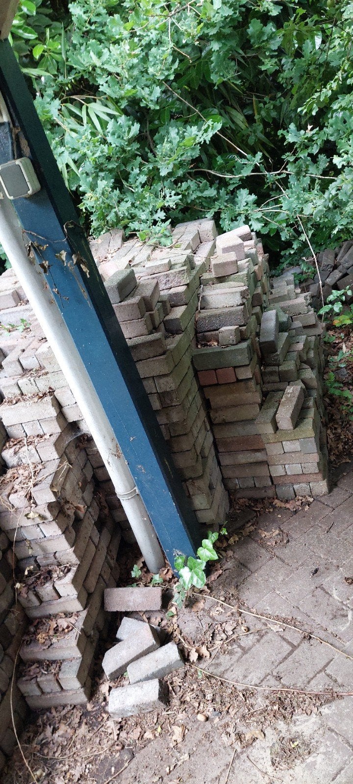 klinkers/waaltjes beton, gratis af te halen, ca 1000 stuks, Tuin en Terras, Ophalen, Beton, Klinkers