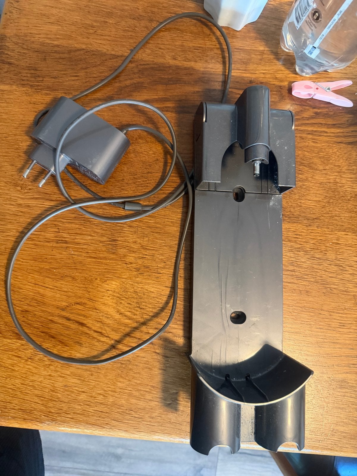 Dyson Oplader en Wandhouder (Model 205720-03), Ophalen, Gebruikt