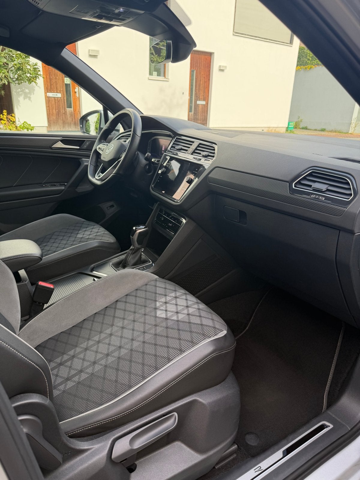 Foto 17 van Volkswagen Tiguan 1.5 TSI ACT 150pk DSG 2021 Grijs
