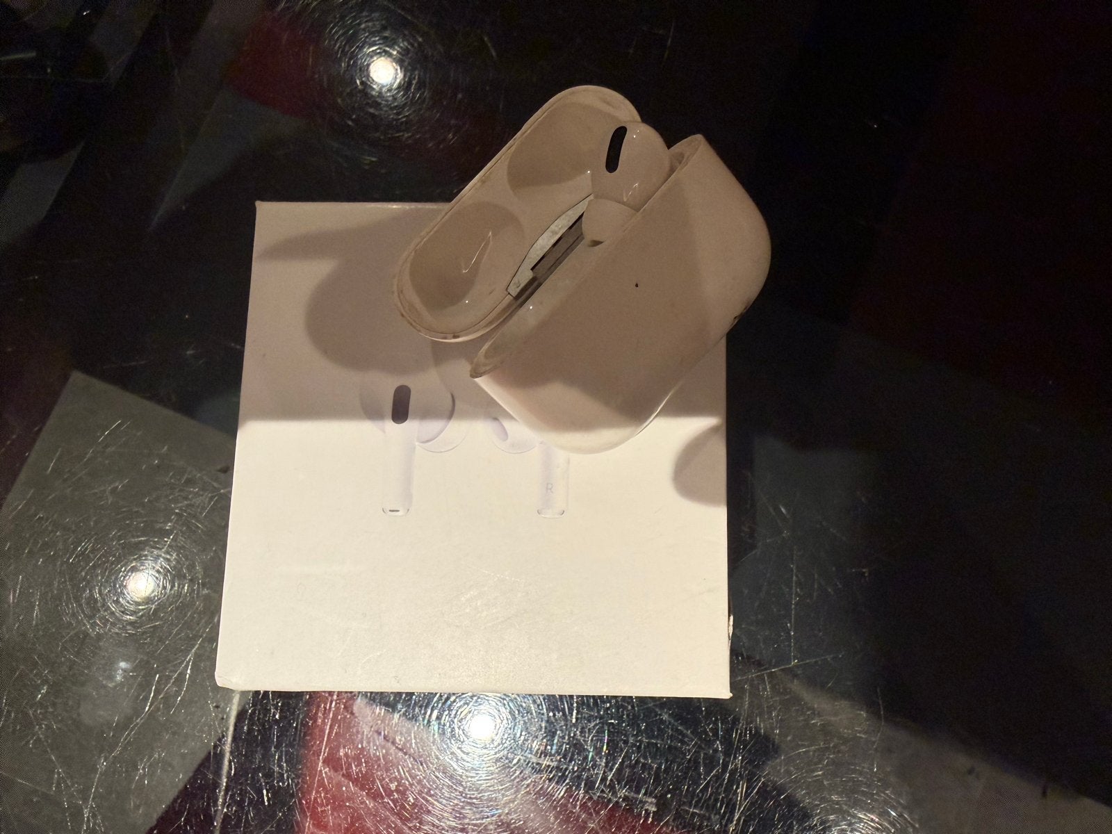 Apple AirPods 2 Pro met draadloze oplaadcase, In-ear, Gebruikt, Bluetooth, Ophalen of Verzenden