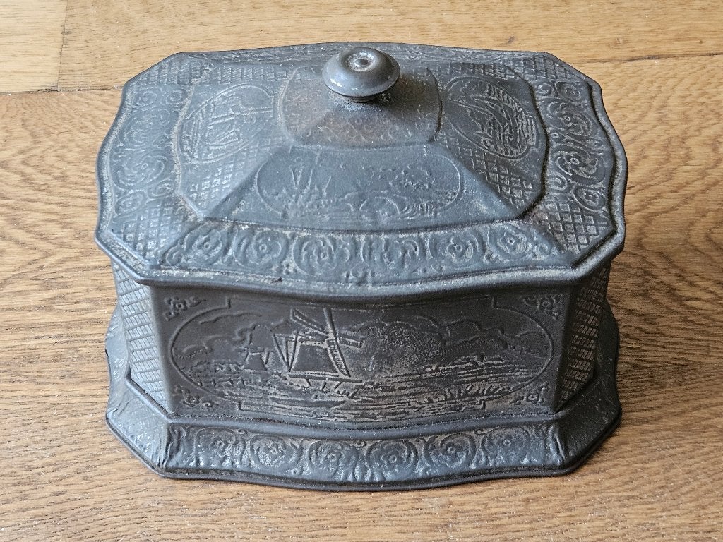 Antieke Douwe Egberts blikken trommel met reliëf, Ophalen of Verzenden