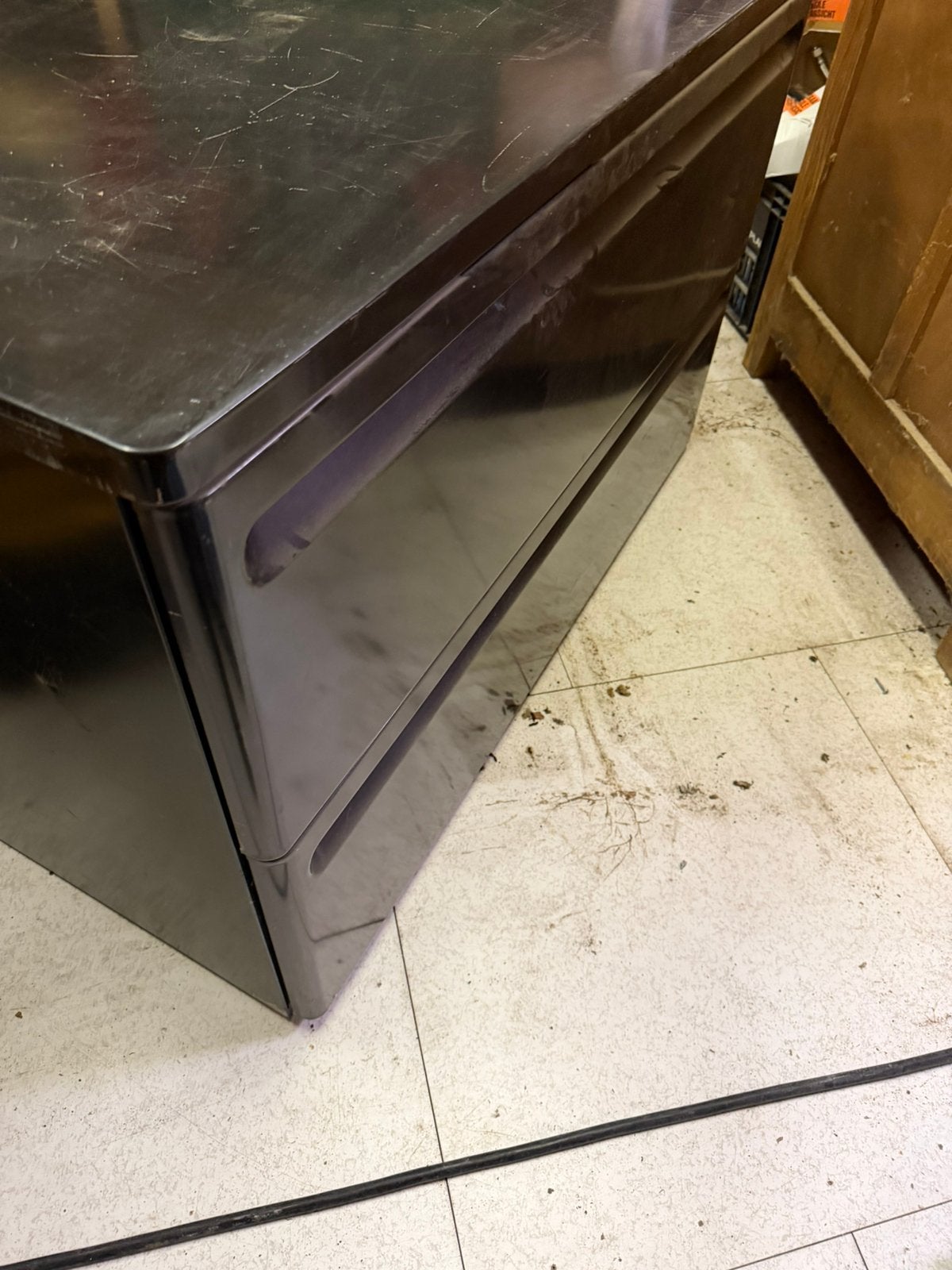 Herman Miller ladenkast staal bruin, Ophalen, 50 – 75, Gebruikt, 50 tot 100 cm