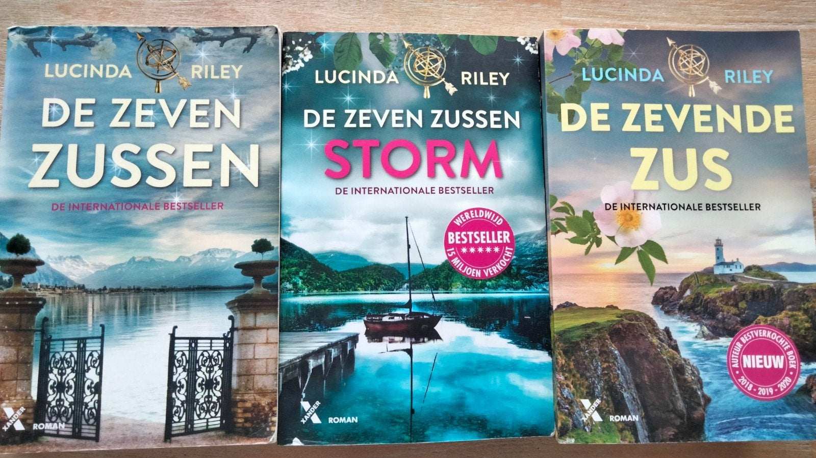 3 x Lucinda Riley; De zeven zussen, Storm en De zevende zus, Ophalen of Verzenden, Gelezen
