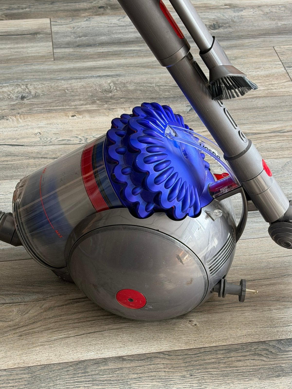 Dyson bigbal stofzuiger zonderzak en zelf reiniger filter, Ophalen, Inclusief accessoires, Gebruikt, Dyson