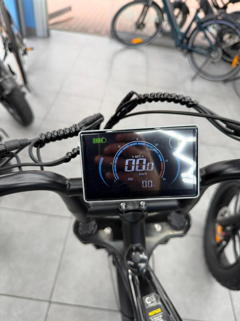 NIEUW Ouxi V8 fatbike all black / Ouxi V8 Max factuur 2026, Lisse, Ouxi, Leiden, Nieuw