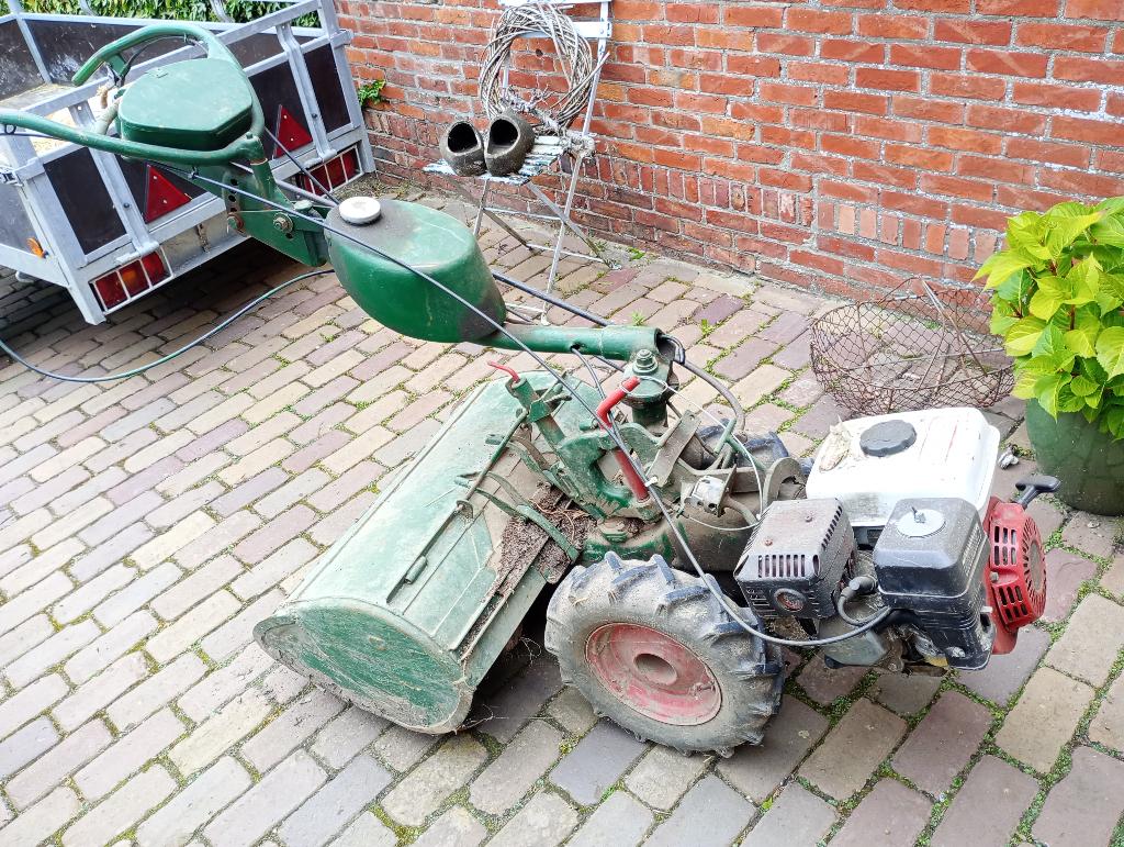 frees met freesbak 5,5 pk, Ophalen, Gebruikt, Overige soorten, Onbekend
