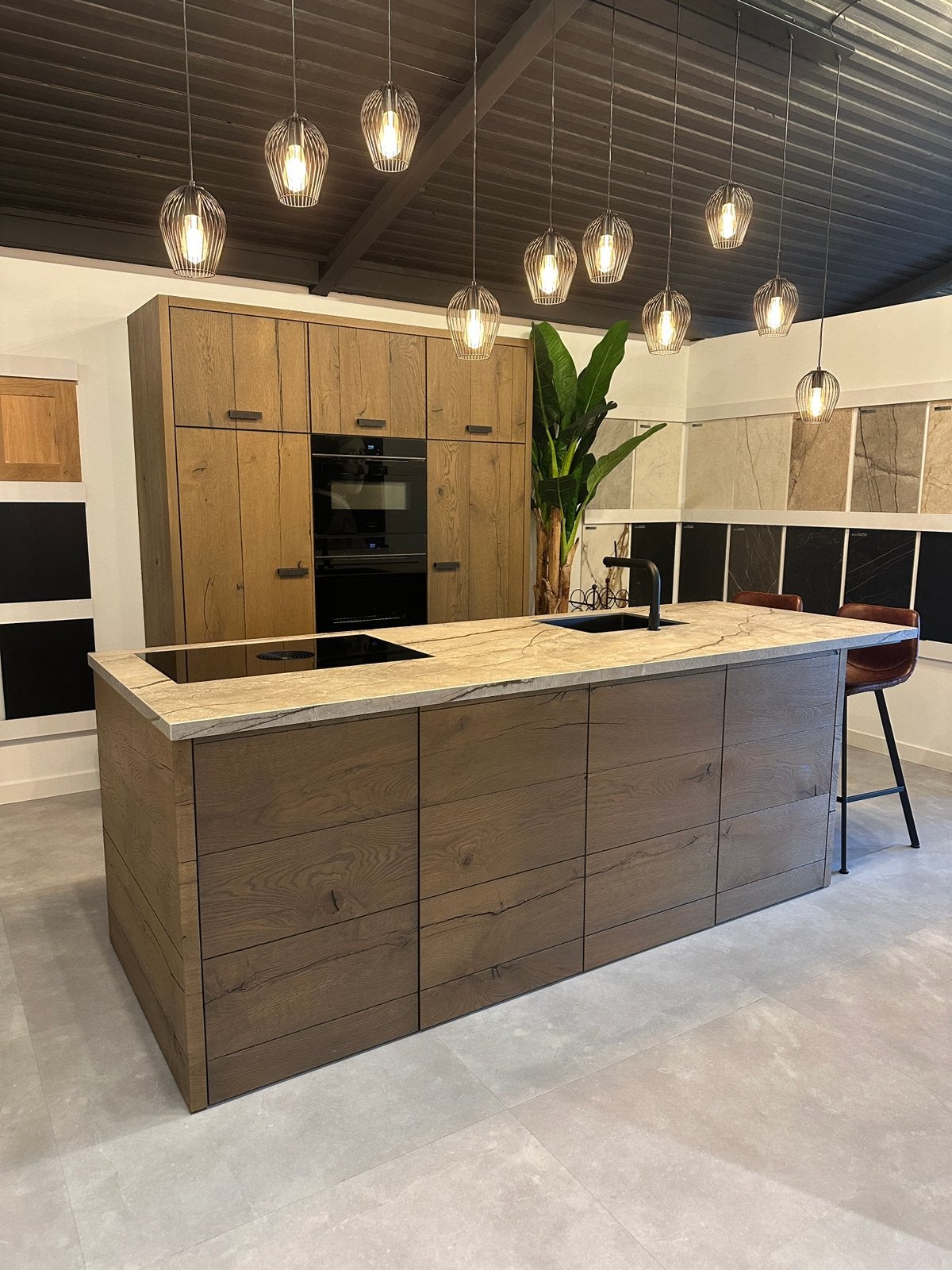 Nieuwe showroomkeuken, Huis en Inrichting, Keuken | Complete keukens, Ophalen, Overige typen, Nieuw, Met kookeiland