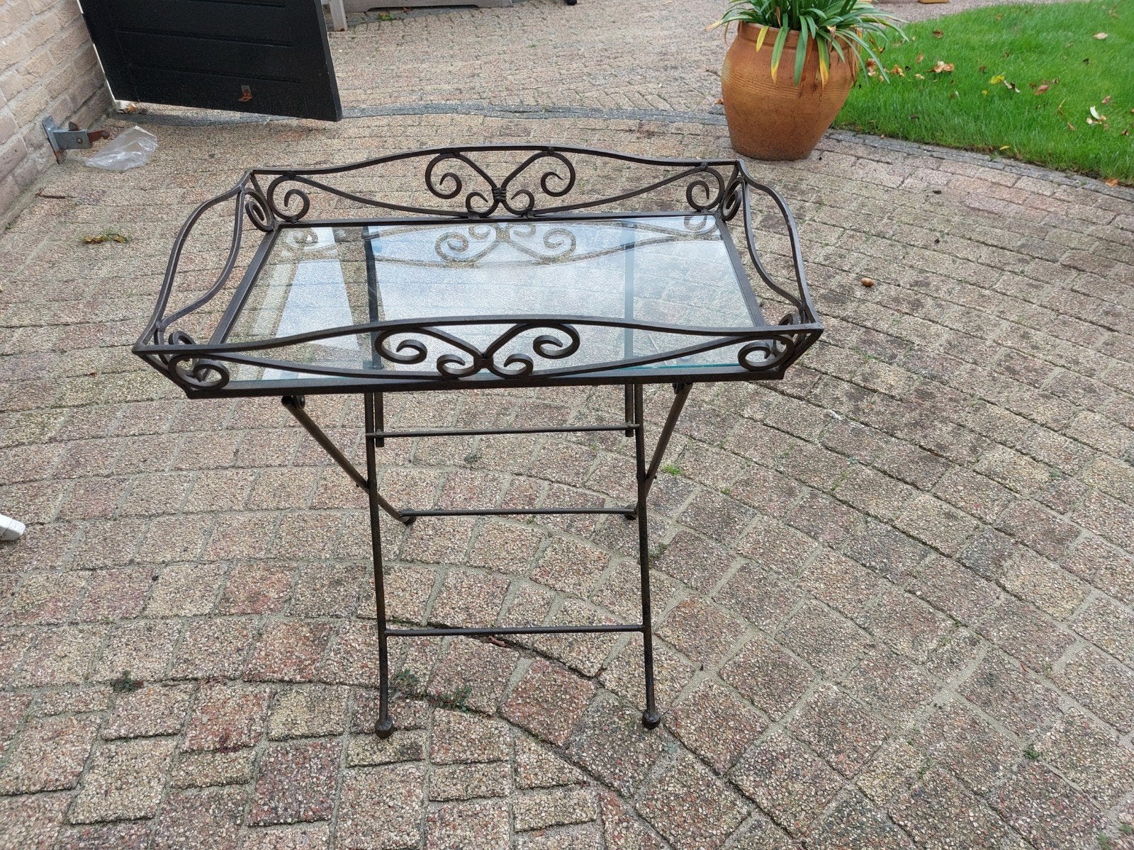 Vintage smeedijzeren bijzettafel met glasplaat, Ophalen